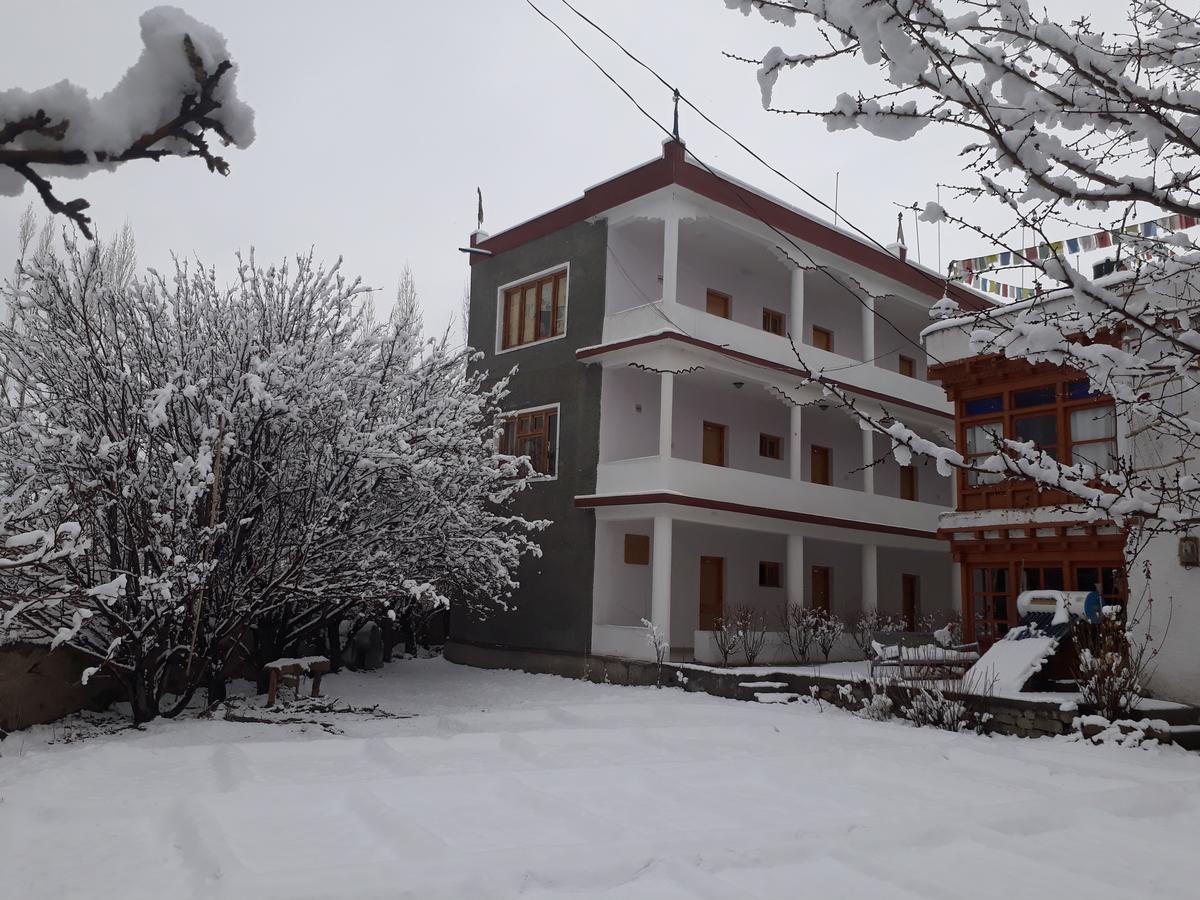 Hotel Jorchung レー エクステリア 写真